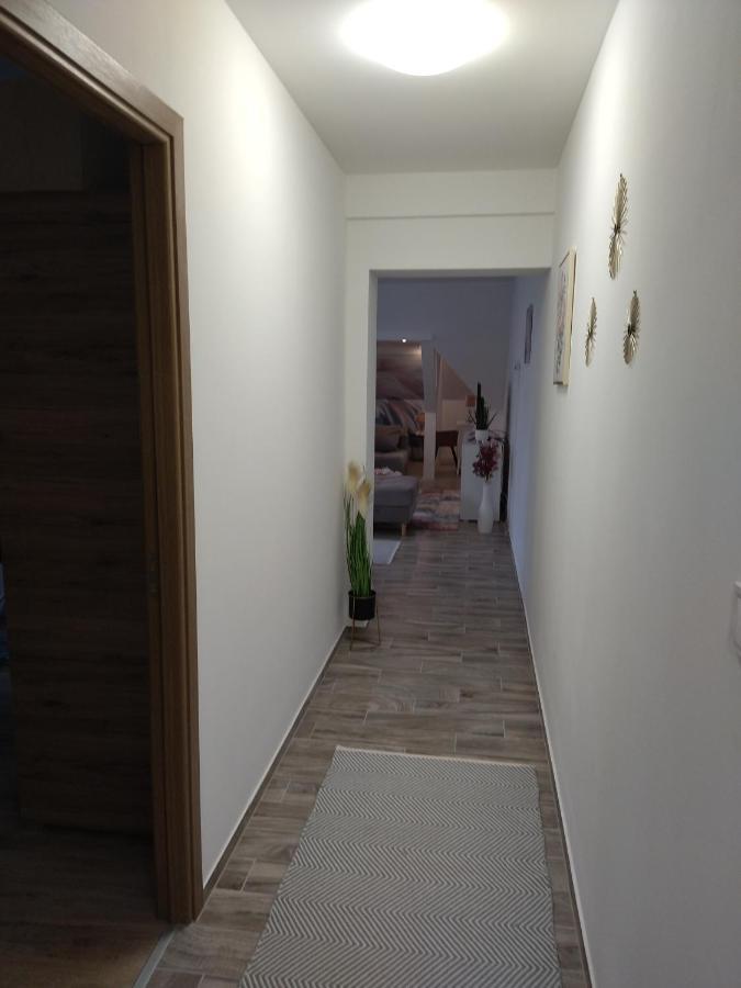 Valentin Apartman Mako Luaran gambar