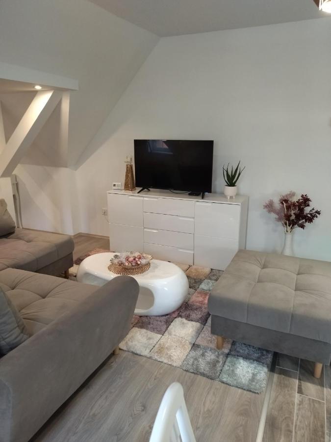 Valentin Apartman Mako Luaran gambar