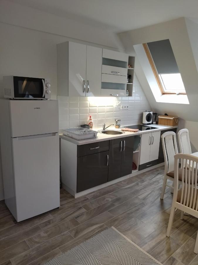Valentin Apartman Mako Luaran gambar