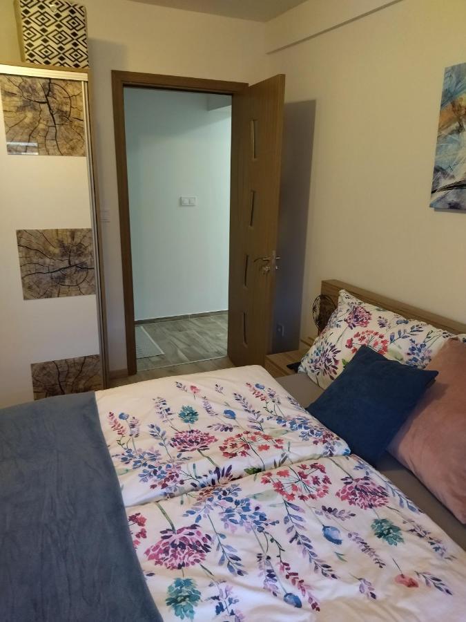 Valentin Apartman Mako Luaran gambar